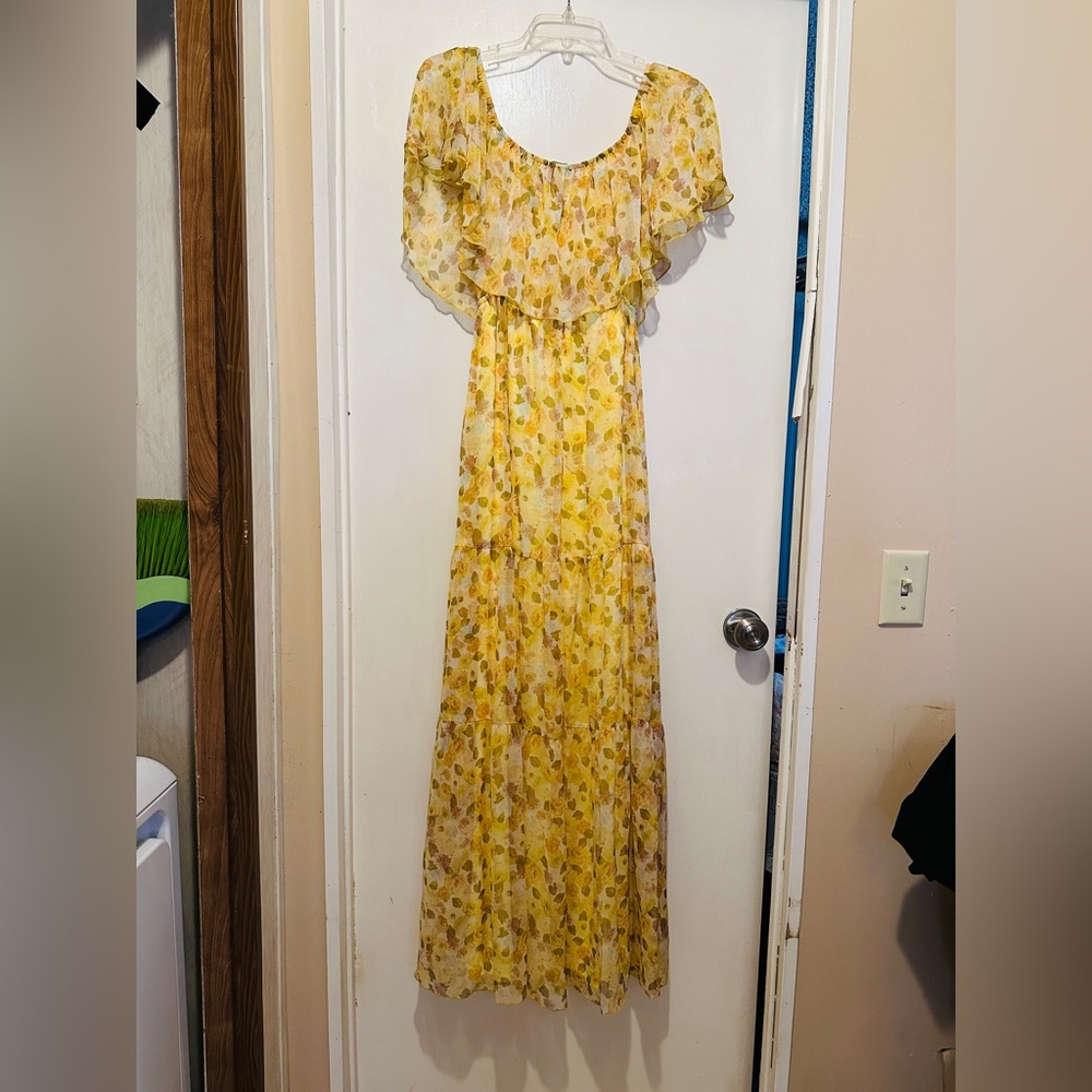 Aakaa Floral Ruffle Maxi Dress